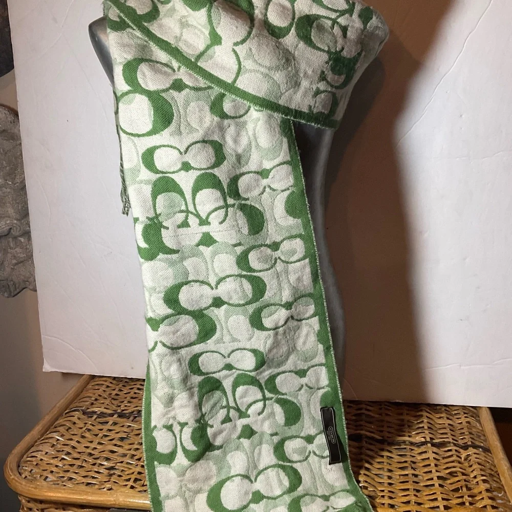 “COACH” Reversible Green and White Logo Fringed Scarf. - Picture 2 of 15